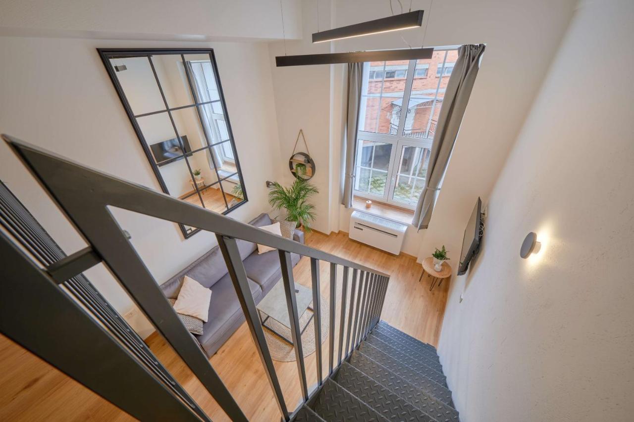 Queen Barbora Central Lofts Каунас Экстерьер фото
