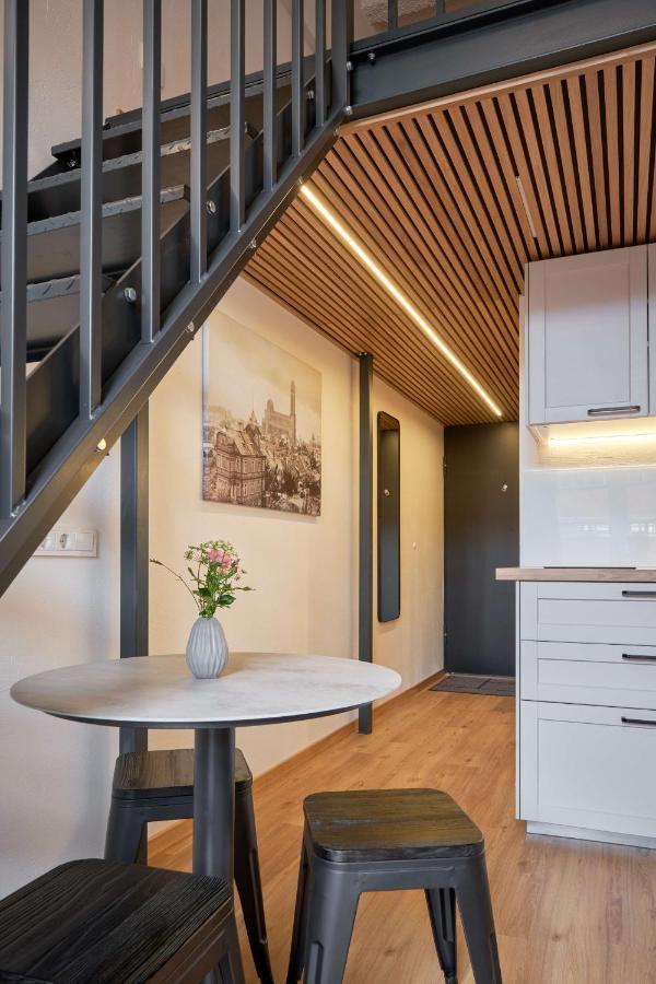 Queen Barbora Central Lofts Каунас Экстерьер фото