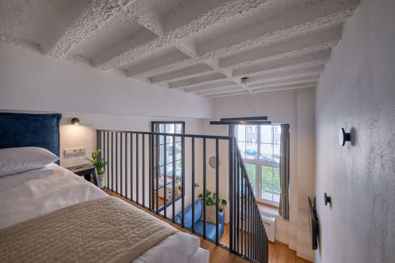 Queen Barbora Central Lofts Каунас Экстерьер фото