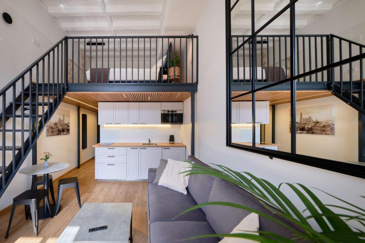 Queen Barbora Central Lofts Каунас Экстерьер фото