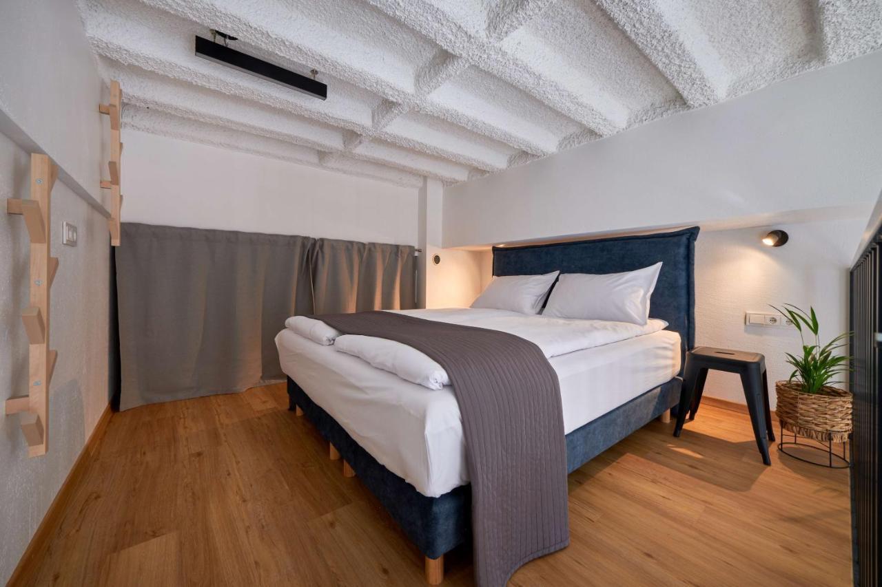 Queen Barbora Central Lofts Каунас Экстерьер фото