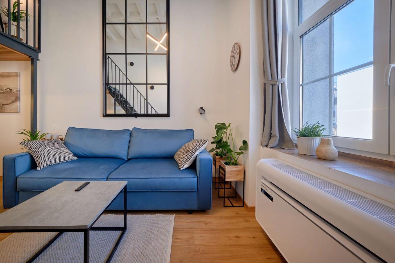 Queen Barbora Central Lofts Каунас Экстерьер фото