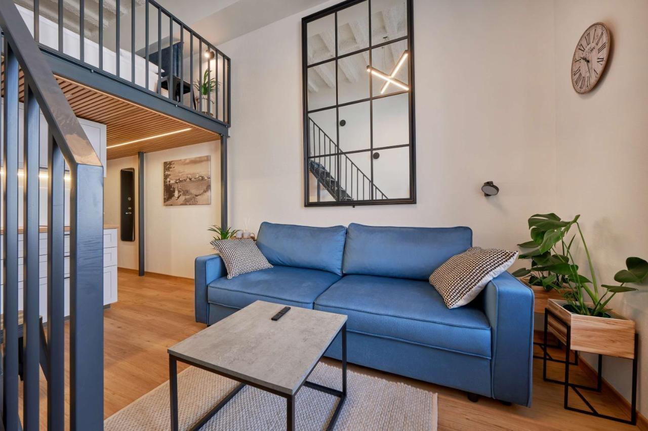 Queen Barbora Central Lofts Каунас Экстерьер фото