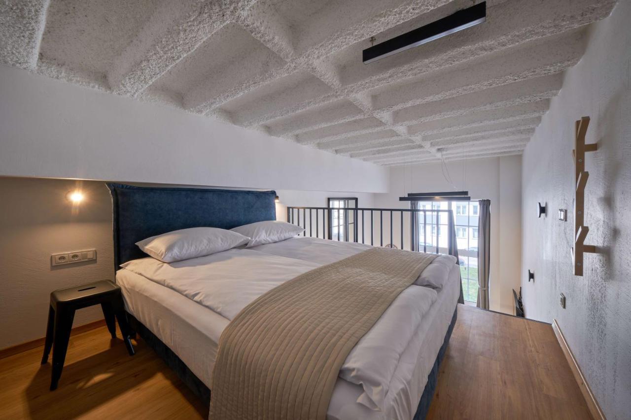 Queen Barbora Central Lofts Каунас Экстерьер фото