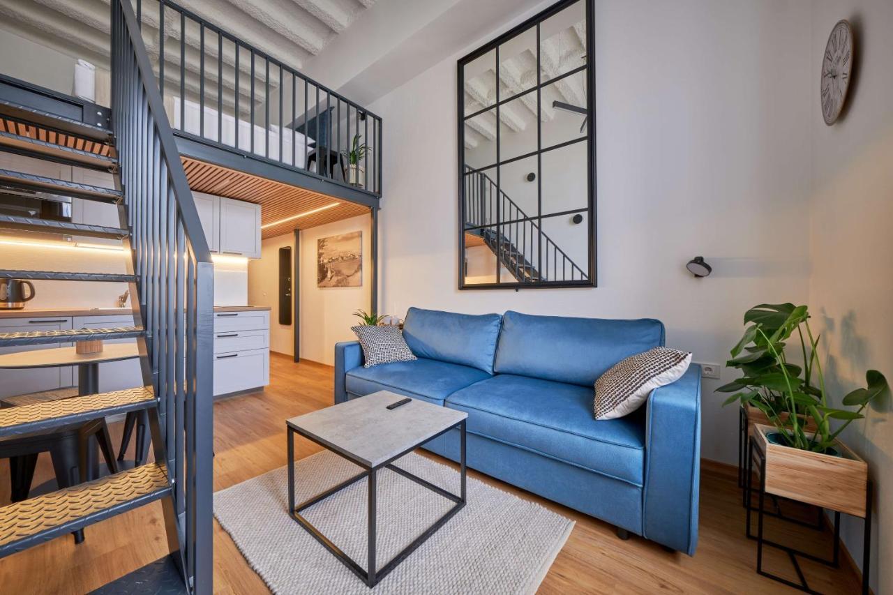 Queen Barbora Central Lofts Каунас Экстерьер фото