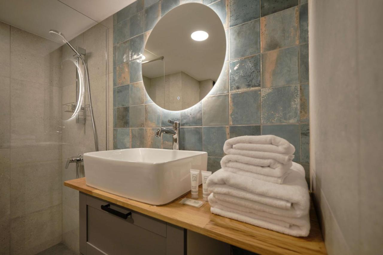 Queen Barbora Central Lofts Каунас Экстерьер фото