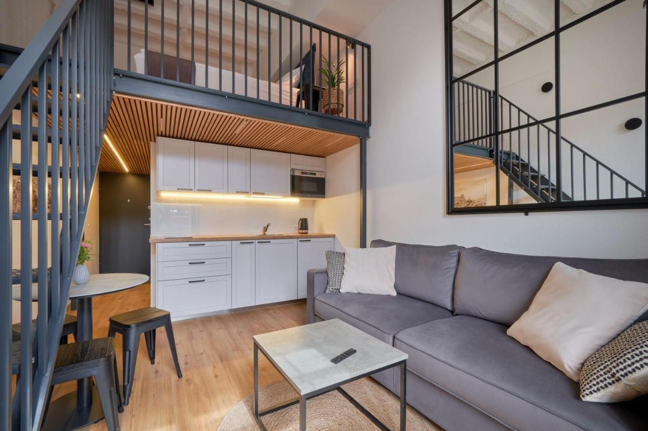 Queen Barbora Central Lofts Каунас Экстерьер фото