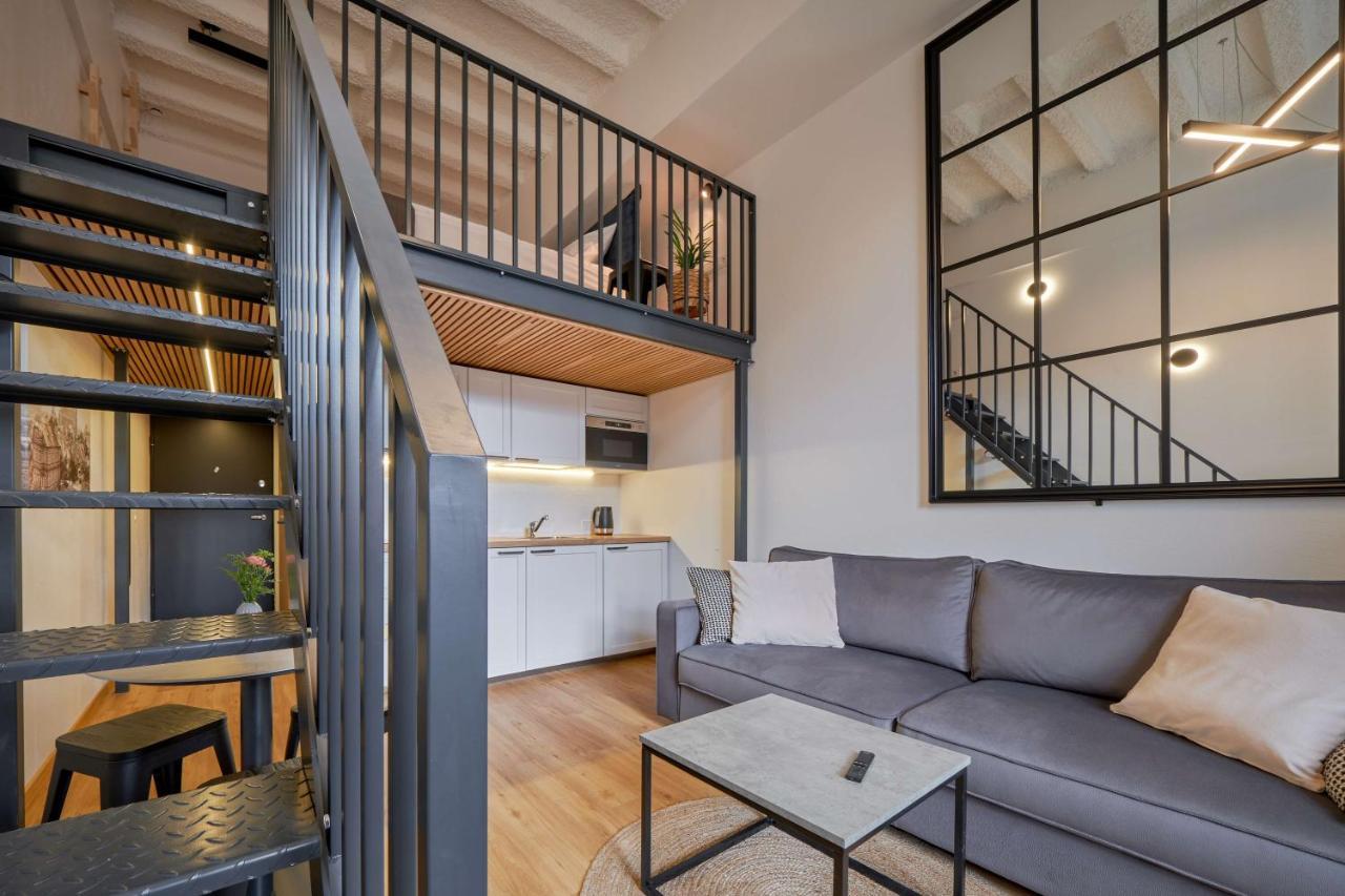 Queen Barbora Central Lofts Каунас Экстерьер фото